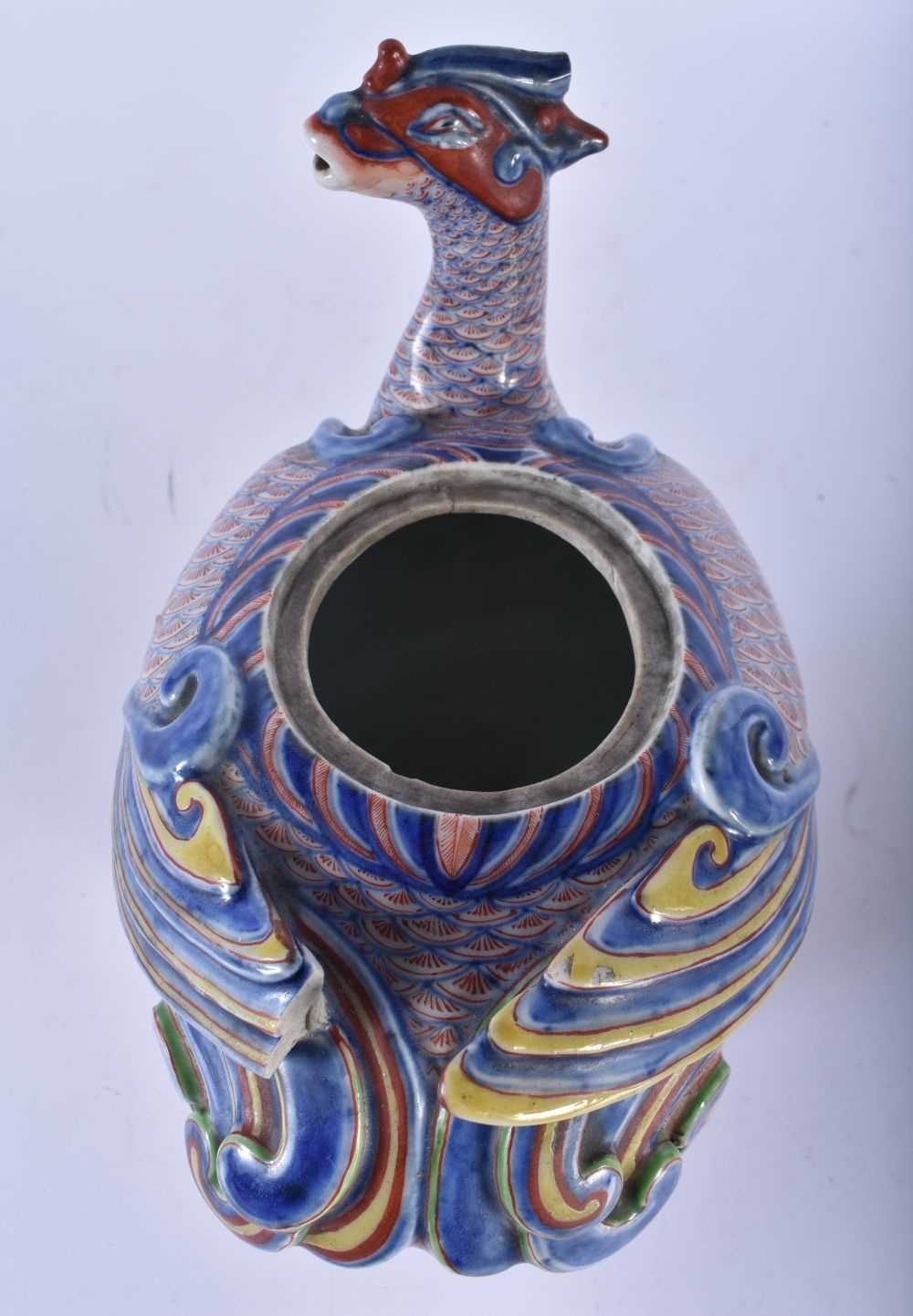 A VERY RARE 18TH CENTURY CHINESE PORCELAIN BIRD FORM CENSER modelled as a standing mythical bird - Image 5 of 6