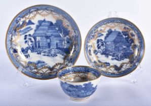 AN 18TH CENTURY CHINESE EXPORT BLUE AND WHITE PORCELAIN TRIO Qianlong. 14 cm diameter. (3)