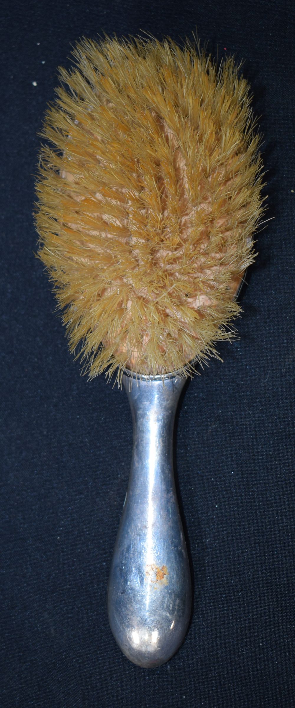 A Silver backed brush together with two pocket watches one silver 22 cm (3) - Image 8 of 10