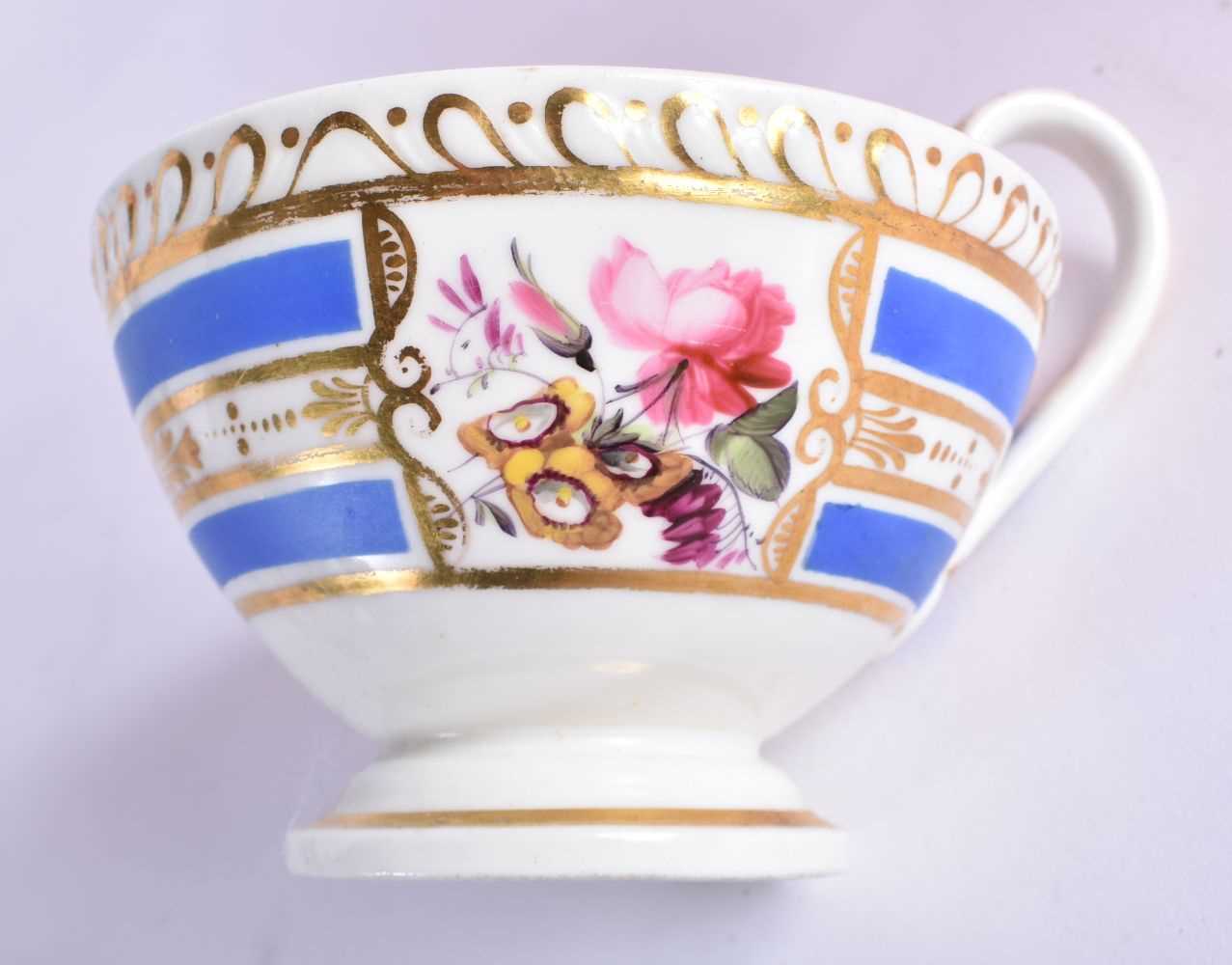 A Mid 19th Century English Tea Service comprising - 7 tea cups, 8 coffee cups, 16 saucers, tea - Image 7 of 91