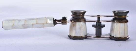 A PAIR OF MOTHER OF PEARL OPERA GLASSES. 18cm wide extended.