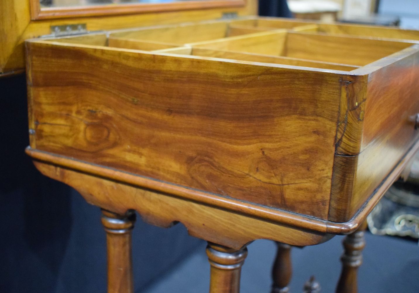 A Victorian Flame mahogany top opening , one drawer work table 70.5 x 60 x 41 cm. - Image 11 of 18