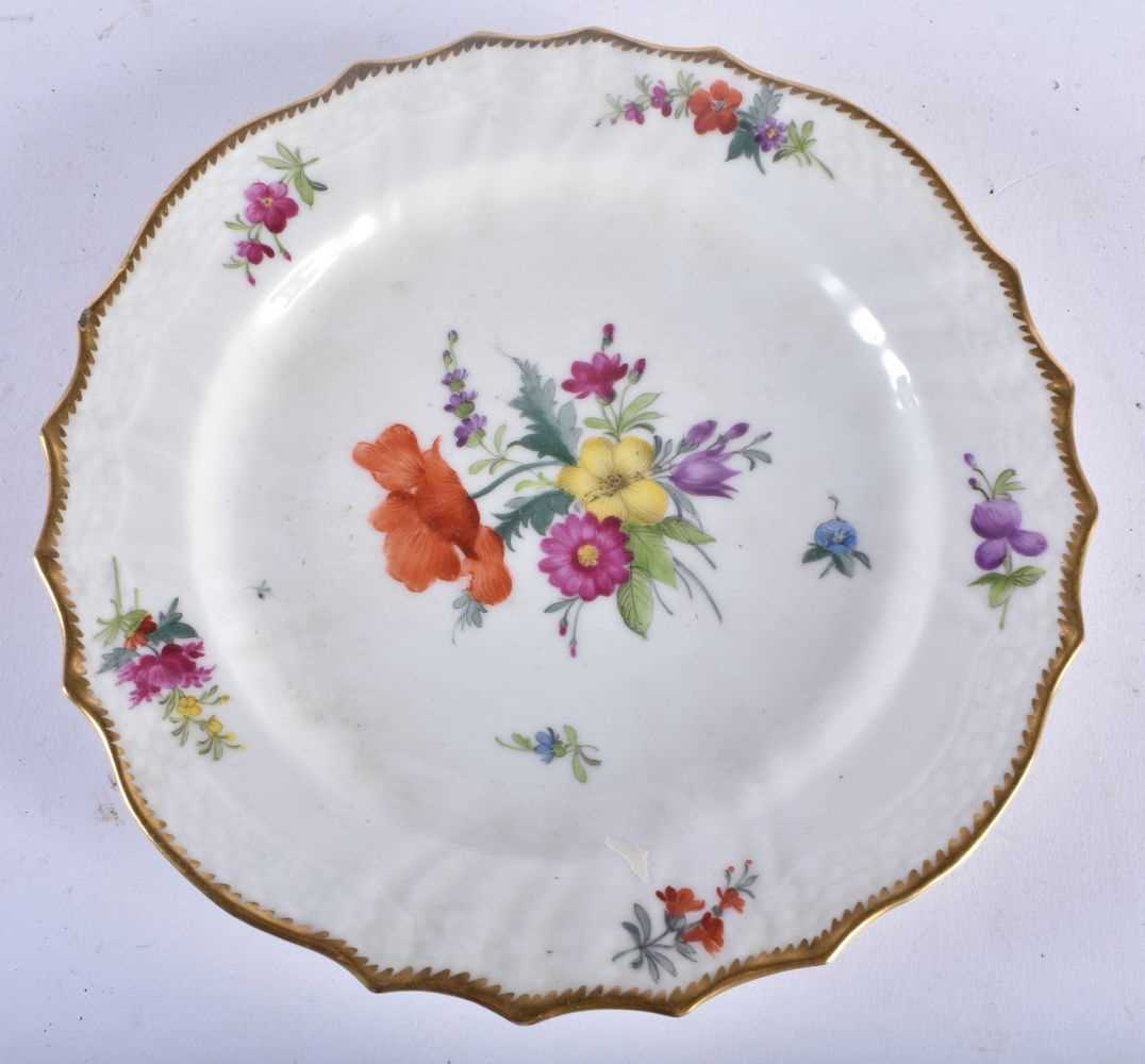 A PAIR DANISH ROYAL COPENHAGEN PORCELAIN SHELL SHAPED DISH painted with flowers, together with a - Image 2 of 5