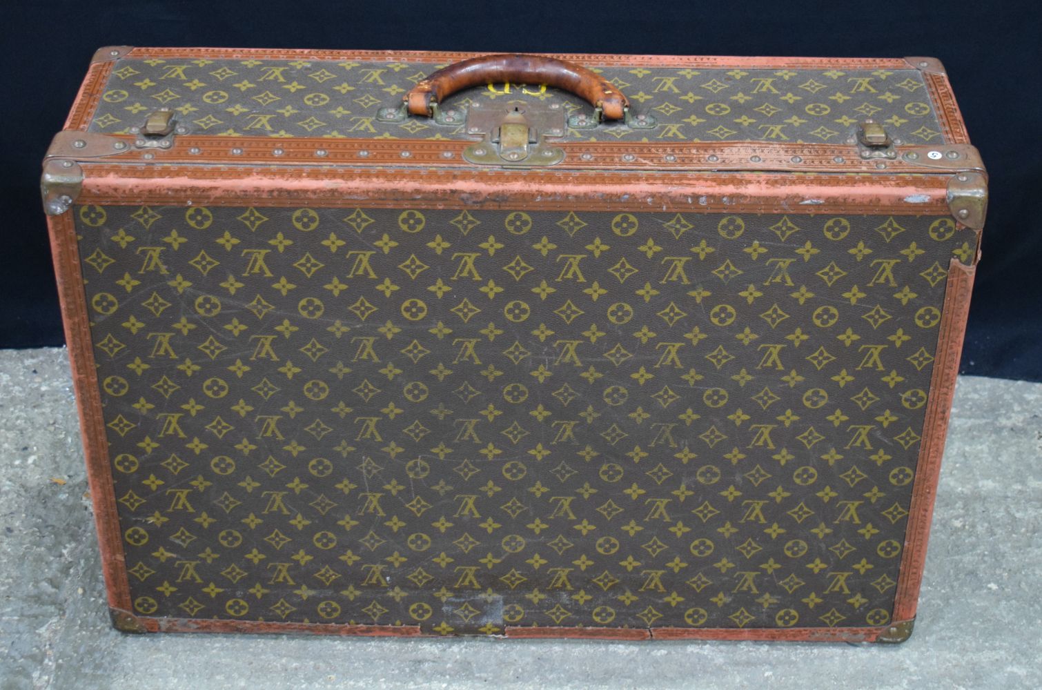 A Louis Vuitton suitcase 22 x 70 x 47 cm. - Image 15 of 20