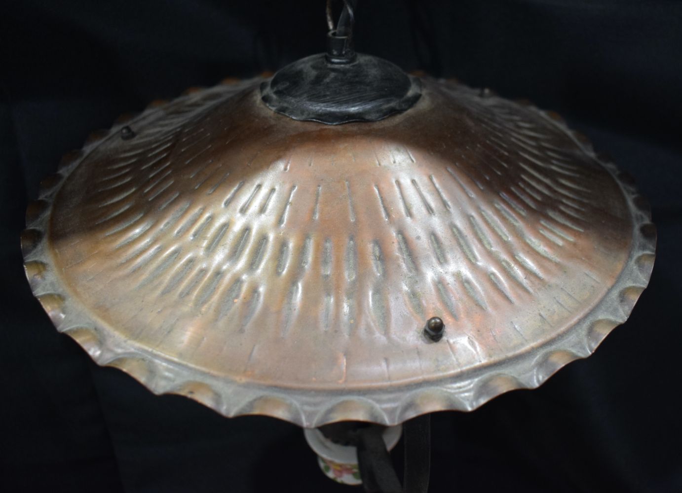 A early 20th Century Ceiling light with Copper and wrought iron top and supports 75 cm. - Image 7 of 8