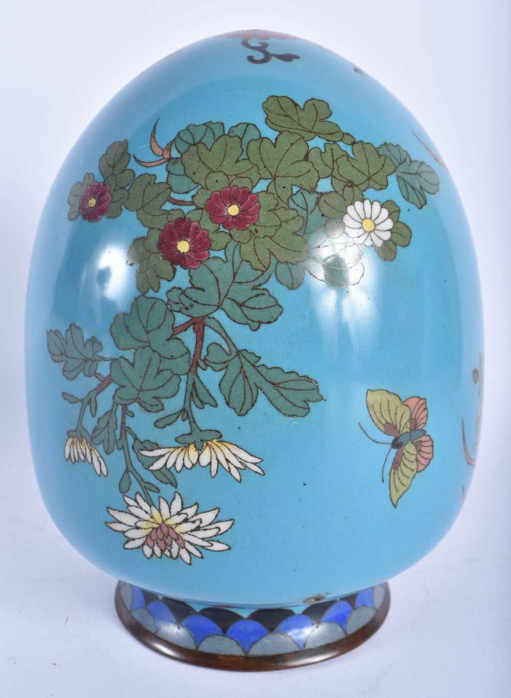 A 19TH CENTURY JAPANESE MEIJI PERIOD CLOISONNE ENAMEL HANGING EGG FORM CENSER decorated with - Image 3 of 5