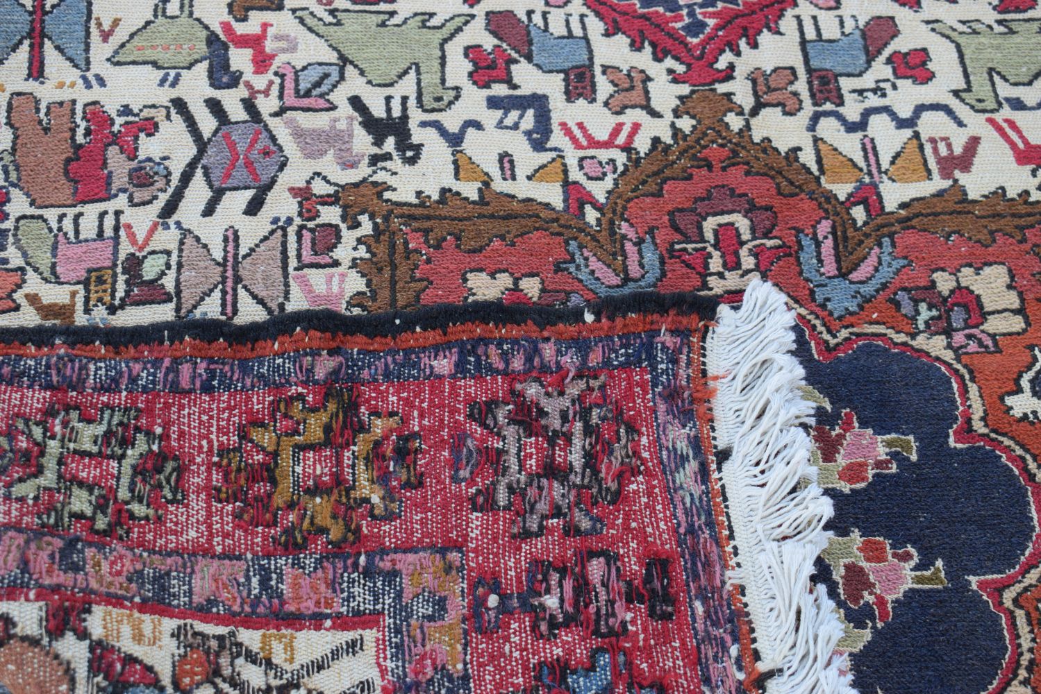 An Iranian Wool and silk Noah's Ark Sumak wool and silk rug 195 x 121 cm - Image 11 of 12