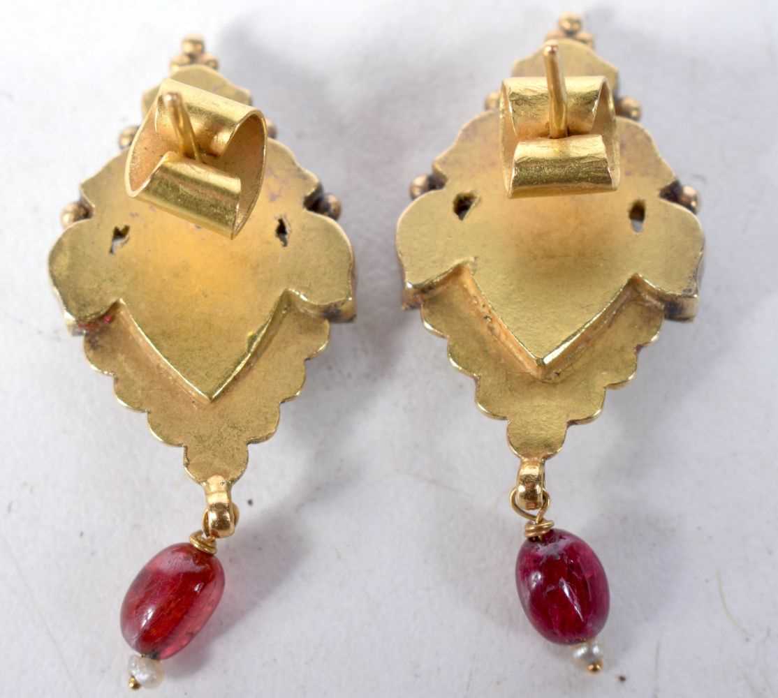 A Pair of Antique Gold Earrings set with Mughal Cut Diamonds and Gemstones. 4cm x 1.7cm, total - Image 2 of 5