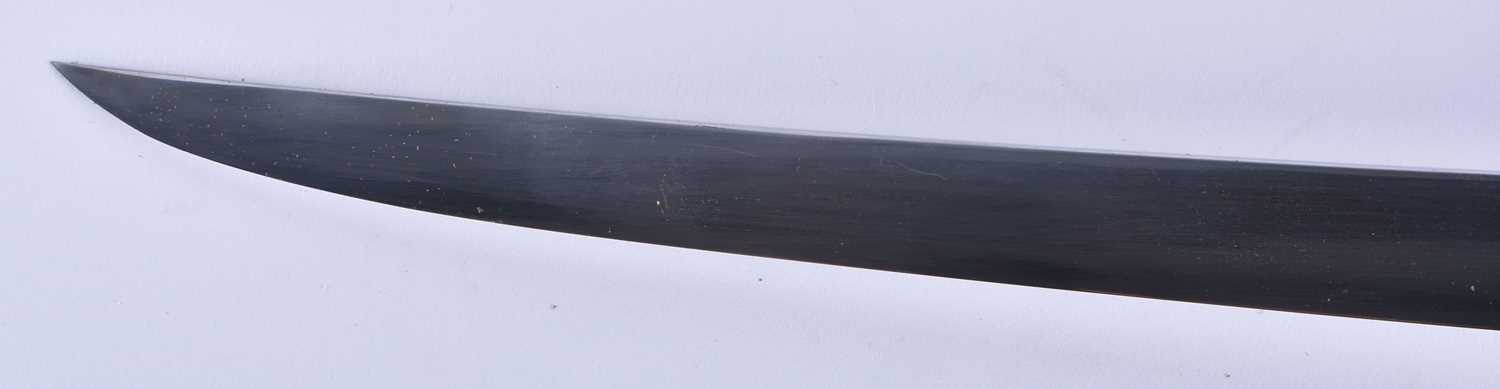 A 19TH CENTURY JAPANESE MEIJI PERIOD RED LACQUERED TANTO DAGGER. 42 cm long. - Image 5 of 8