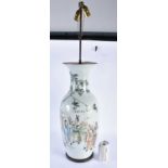 A LARGE EARLY 20TH CENTURY CHINESE FAMILLE ROSE PORCELAIN LAMP Late Qing/Republic. 82 cm high.