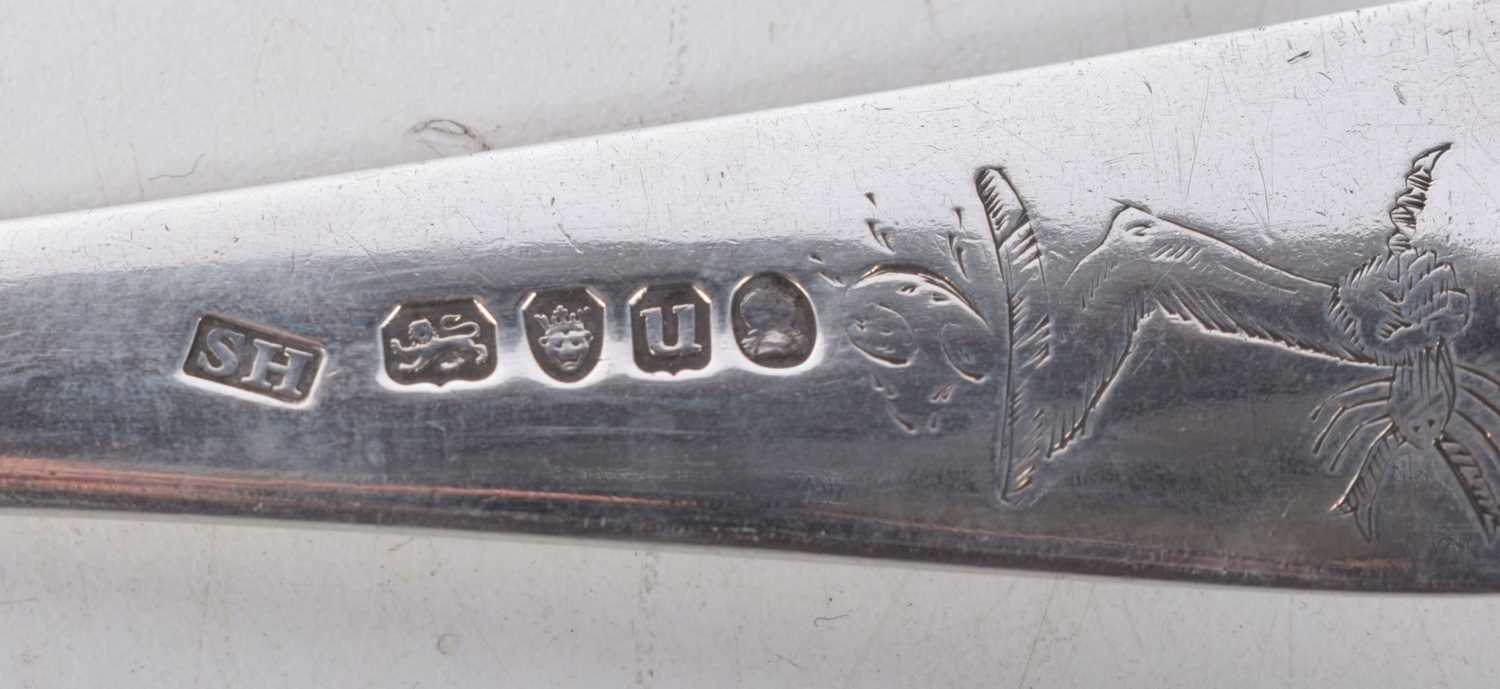 A Georgian Silver Basting Spoon by Solomon Hougham. Hallmarked London 1795. 30.5 cm x 5 cm, weight - Image 3 of 3