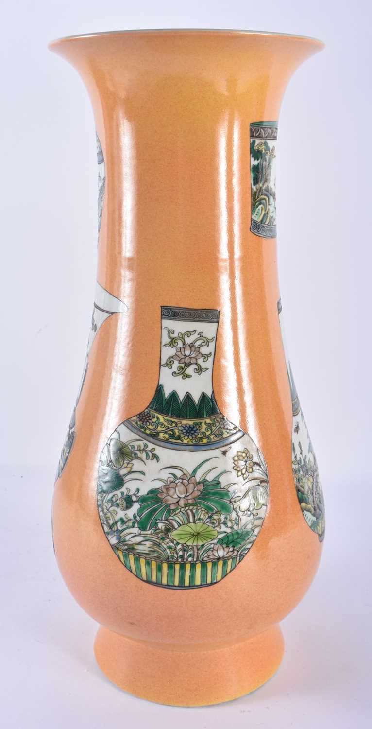 A LARGE EARLY 20TH CENTURY CHINESE IMPERIAL YELLOW FAMILLE VERTE VASE Late Qing/Republic, bearing - Image 2 of 6