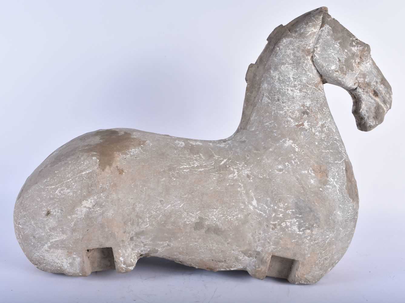 A LARGE CHINESE HAN DYNASTY GREY POTTERY FIGURE OF A HORSE C202 BC - 220 AD. 42 cm x 34 cm. - Image 5 of 8