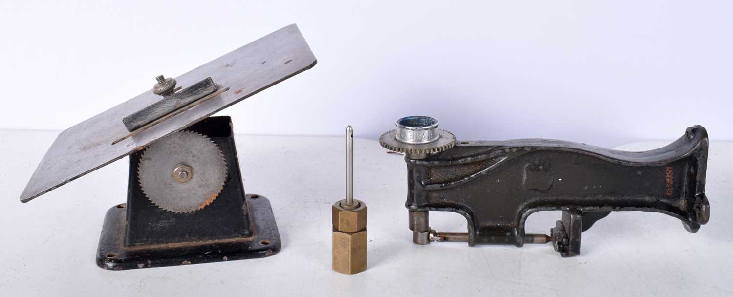 A collection of small precision workshop tools (4). - Image 5 of 8