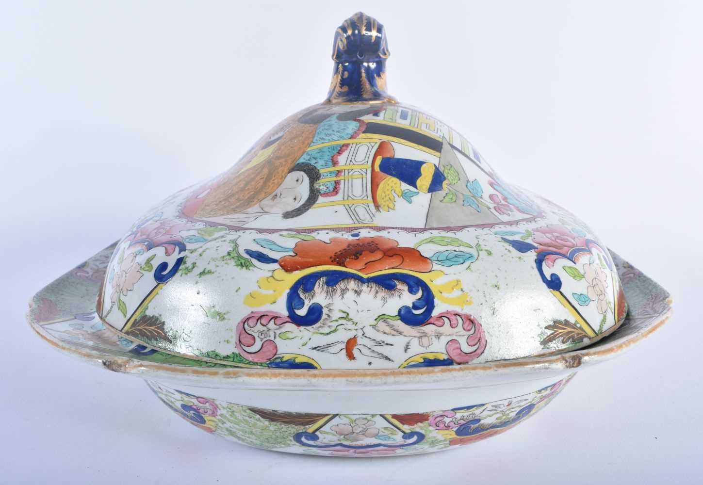 A VERY RARE LARGE 19TH CENTURY MASONS IRONSTONE TUREEN AND COVER decorated in the Mandarin - Image 2 of 6