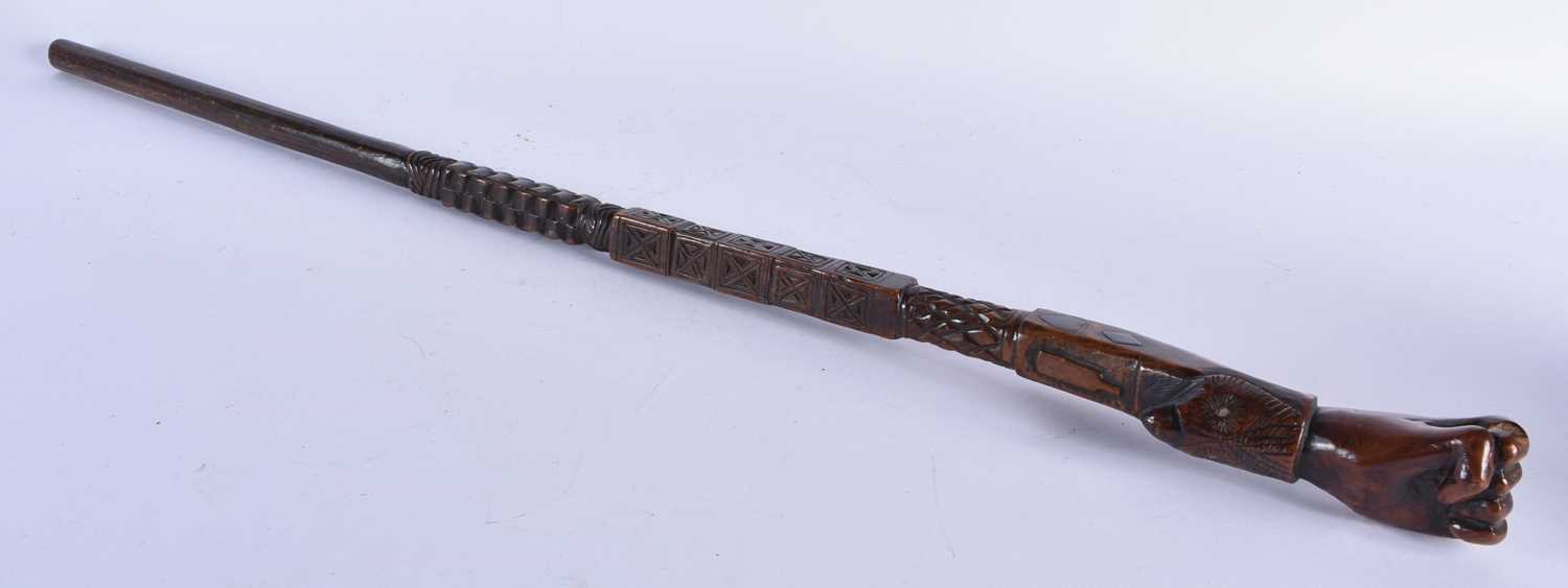 A LARGE 18TH/19TH CENTURY CONTINENTAL CARVED FOLK ART FIST AND BIRD WALKING CANE STAFF. 84 cm long. - Image 2 of 6