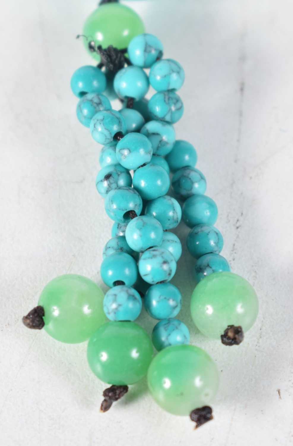 A Turquoise and Jade Pendant Necklace. Length 90cm, weight 87g - Image 4 of 4