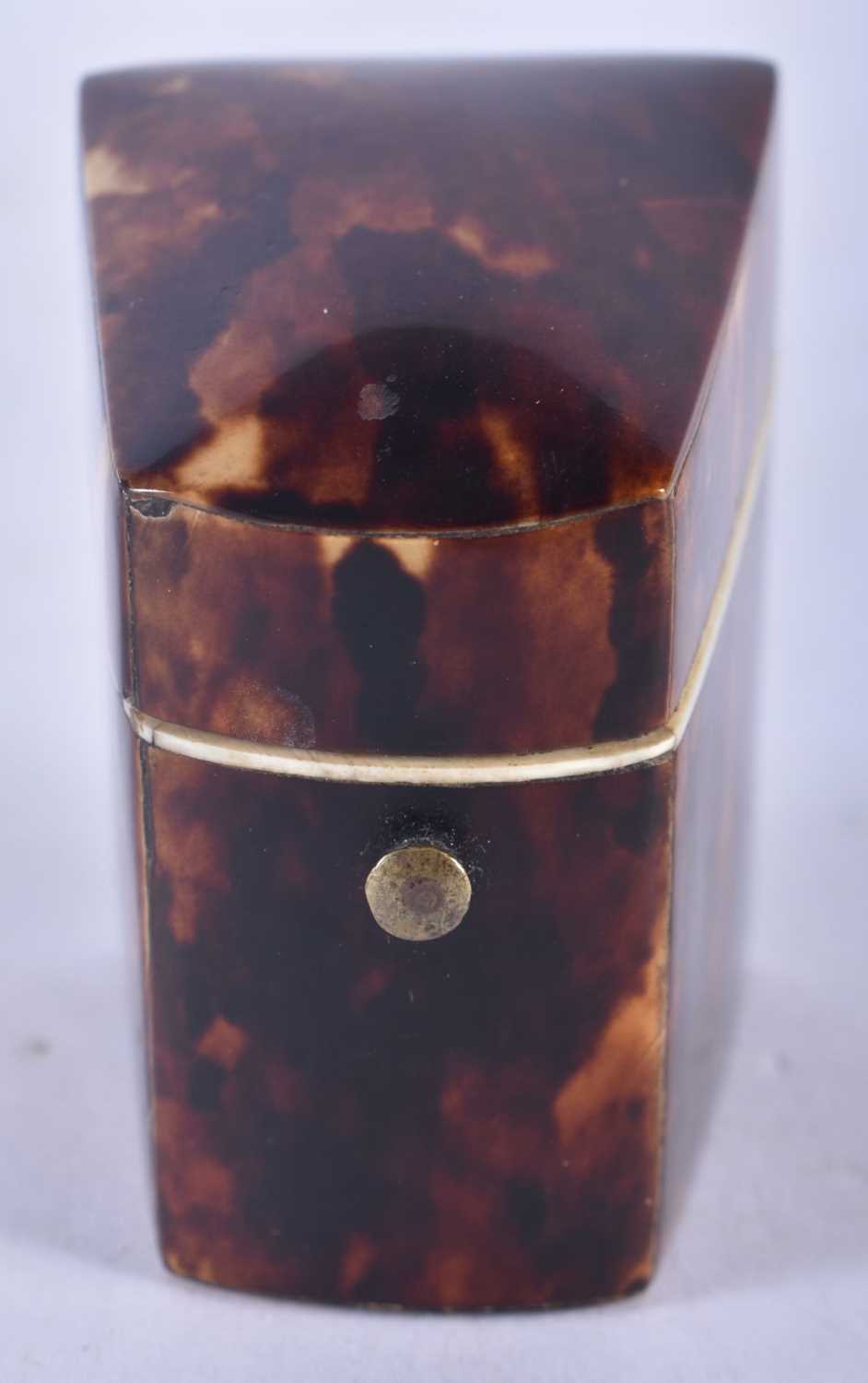 A Georgian Silver Thimble by Charles Horner, hallmarked Chester 1910 in a Tortoiseshell Lidded Box