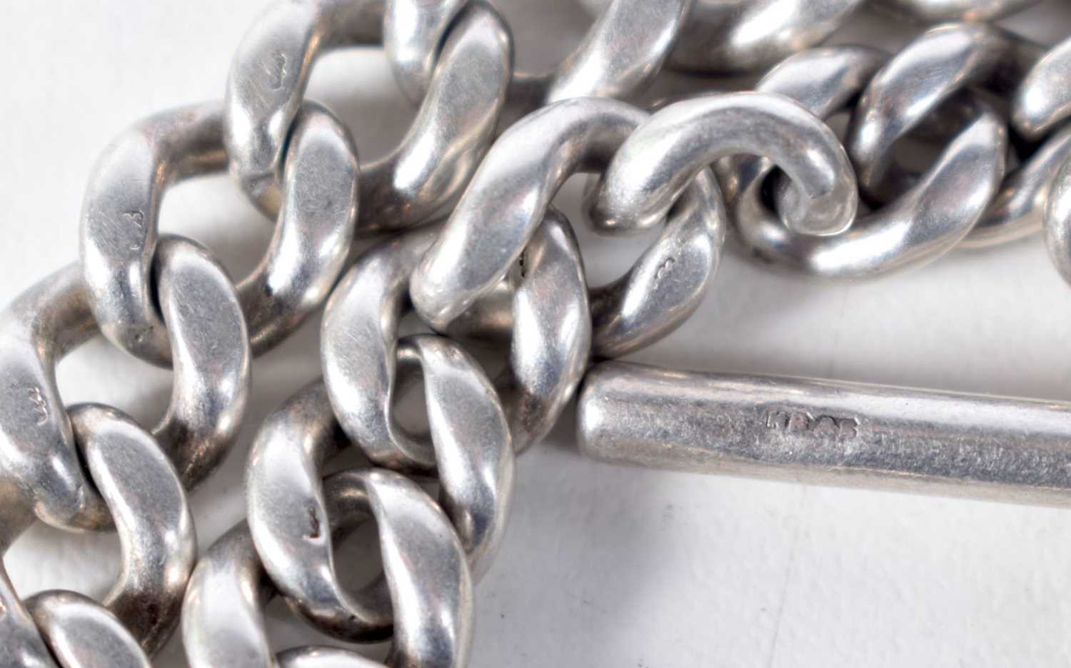 A Silver Watch Chain. Stamped Silver. 33 cm long, weight 46.6g - Image 3 of 3