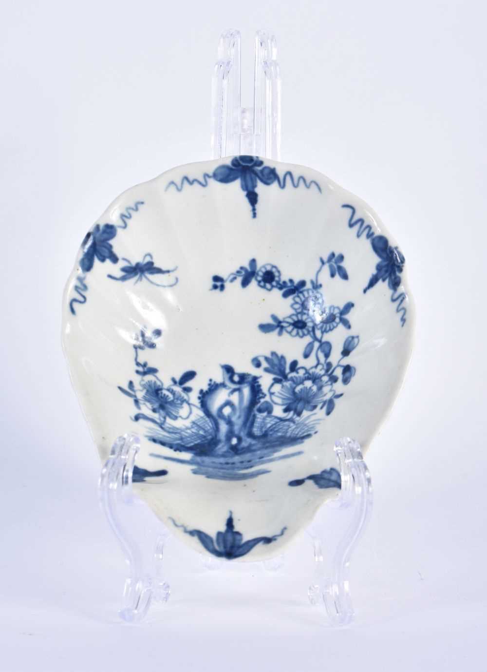 Worcester shell pickle dish of moulded scallop shell shape, painted in blue with 'The Two Peony Rock
