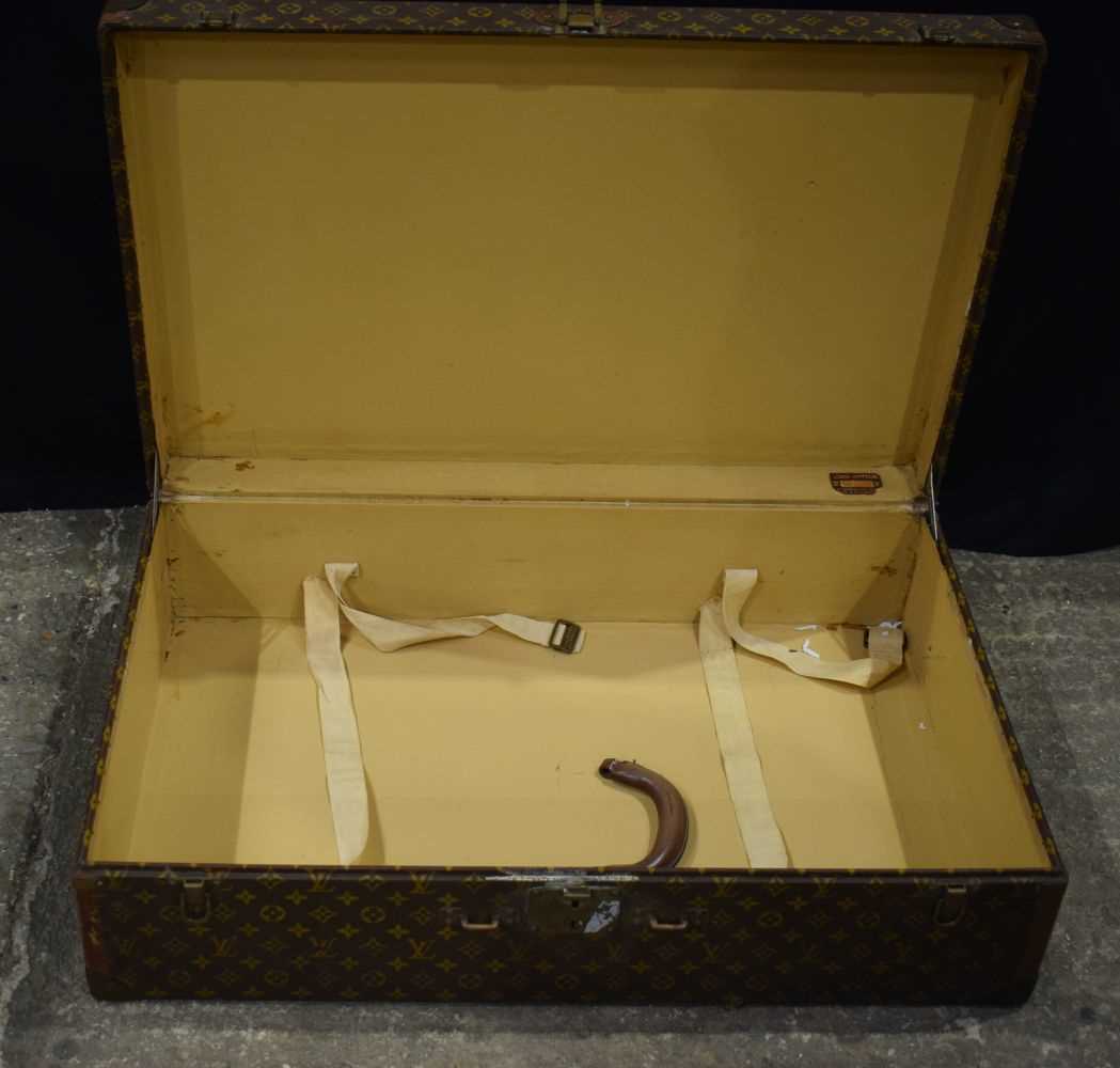 A Louis Vuitton suitcase 21 x 80 x 52 cm. - Image 3 of 10