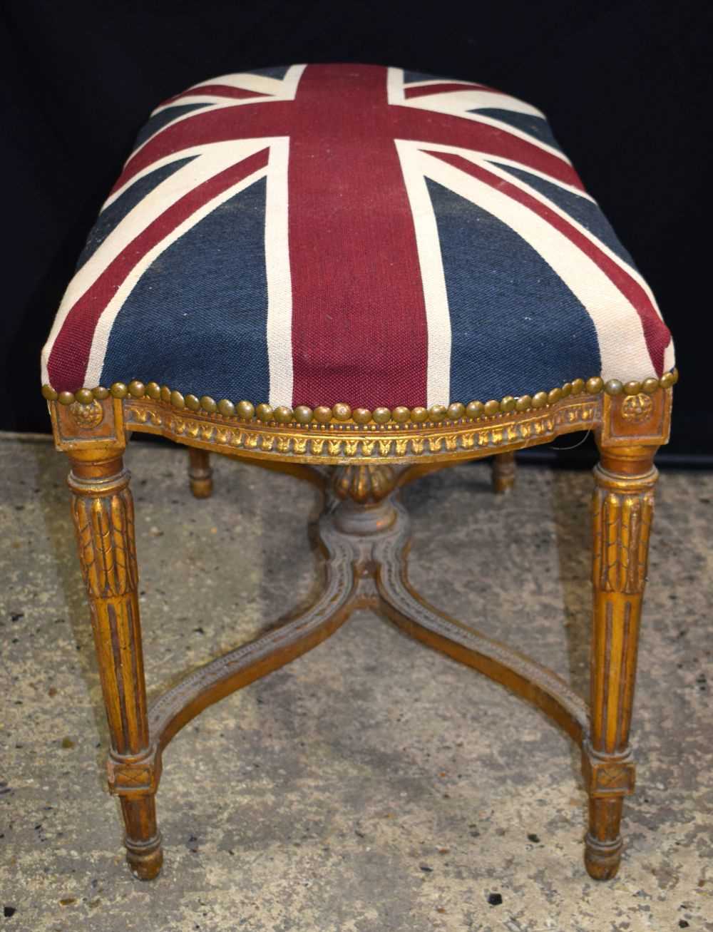 A gilt wood Union jack upholstered bench 60 x 93 x 52 cm - Image 4 of 8