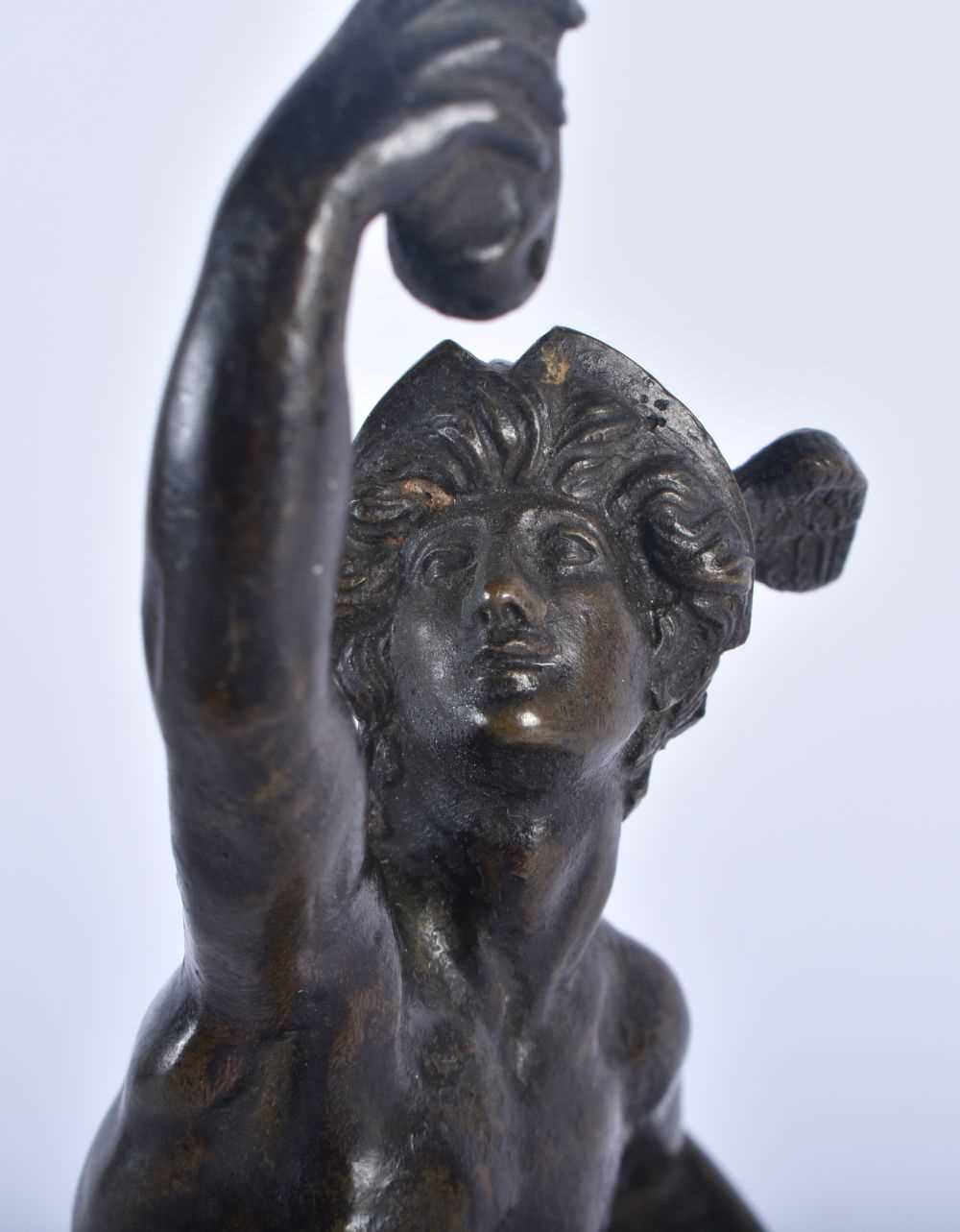 A 19TH CENTURY EUROPEAN GRAND TOUR BRONZE FIGURE OF A MALE modelled upon a marble plinth. 25cm - Image 2 of 6