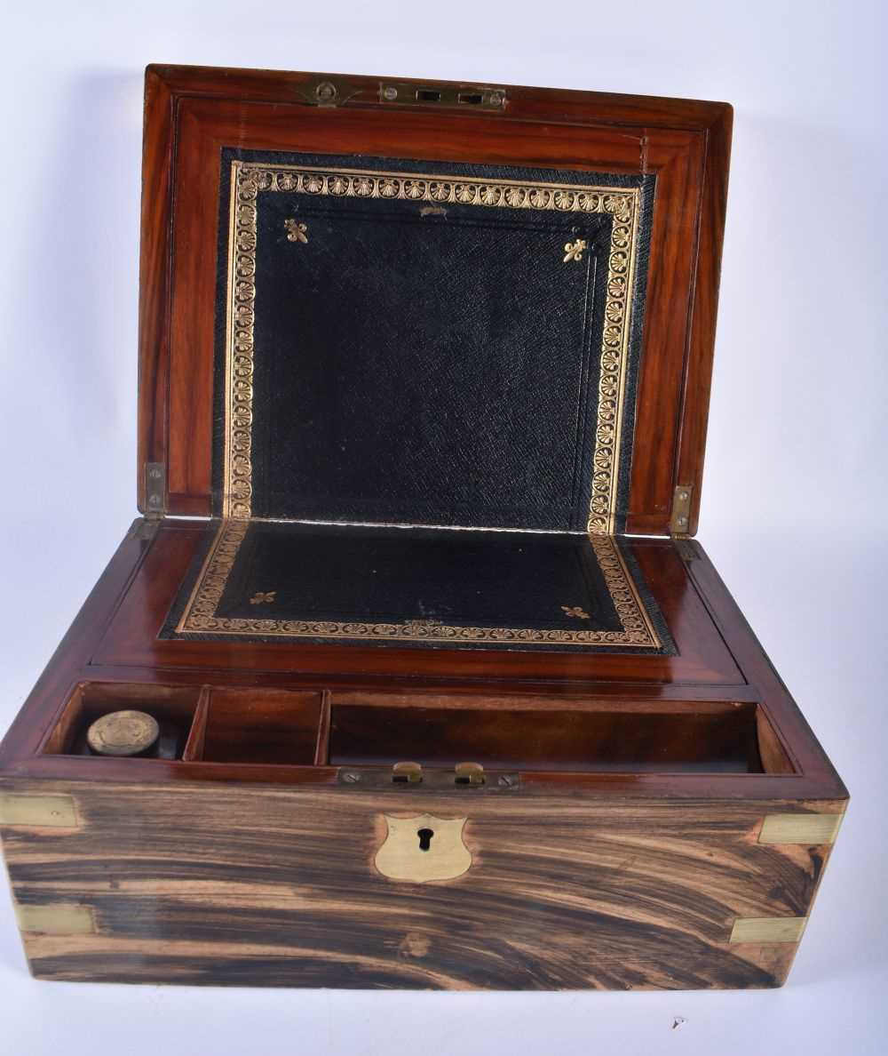 A LOVELY LARGE EARLY VICTORIAN COROMANDEL WRITING BOX with brass mounts and vacant cartouche. 30cm x - Image 3 of 6
