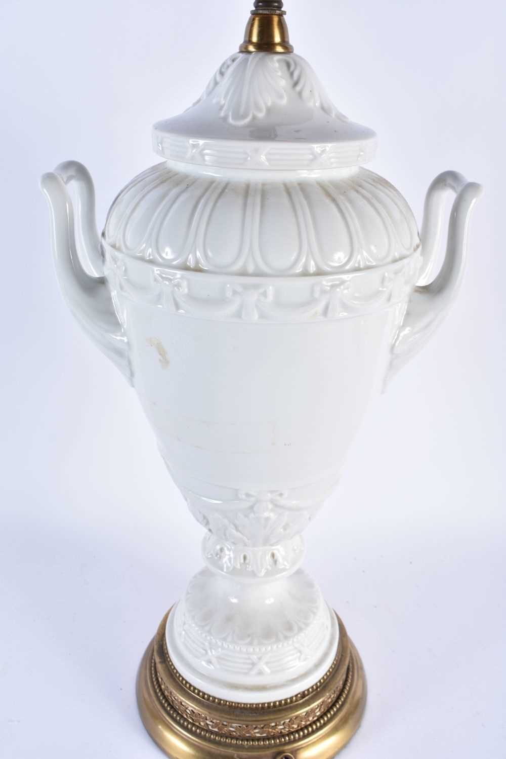 A LARGE CONTINENTAL TWIN HANDLED WHITE PORCELAIN VASE LAMP. 68 cm high. - Image 2 of 6