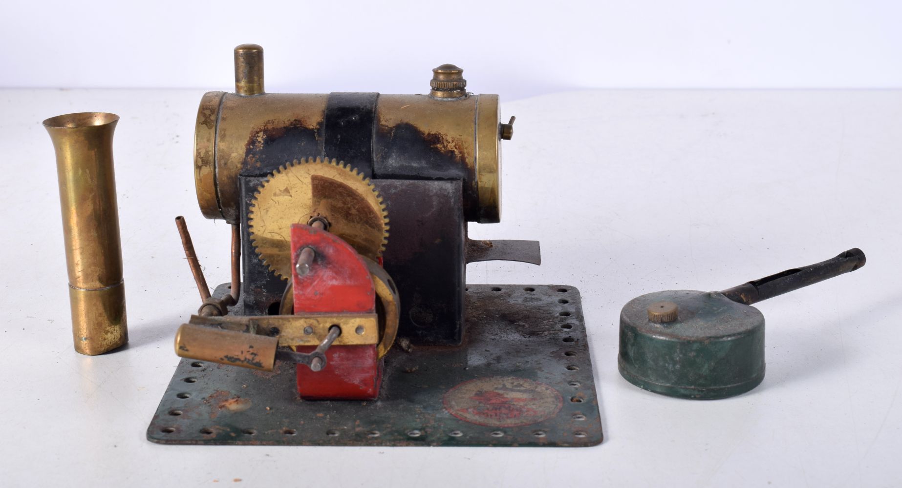 A vintage model steam engine 11 x 16cm. - Image 2 of 4