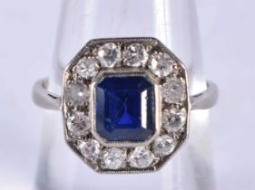 AN ART DECO 18CT GOLD DIAMOND AND SAPPHIRE RING. N. 3.1 grams.