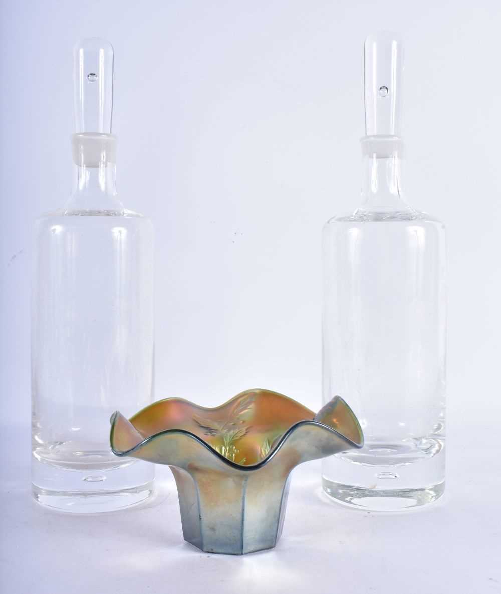 A PAIR OF RETRO GLASS DECANTERS AND STOPPERS together with an iridescent glass bowl. Largest 30cm - Image 3 of 3