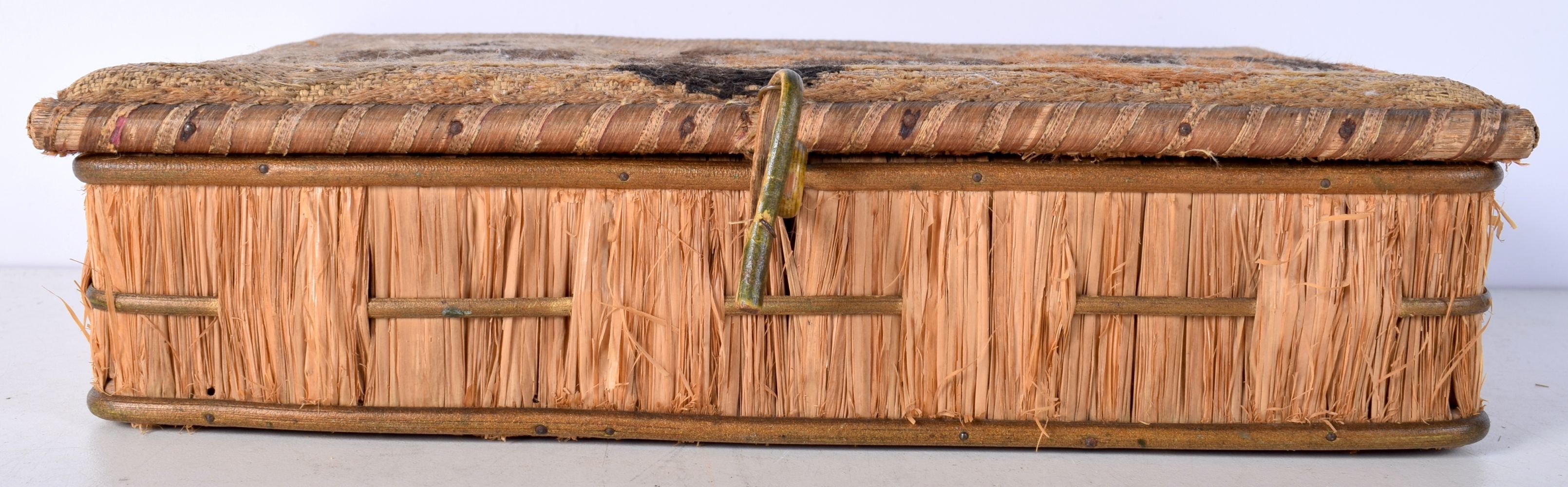 An early 20th Century wicker embroidered Cat sewing box in the style of Louis Wain 7 x 28 x 20 cm - Image 11 of 16