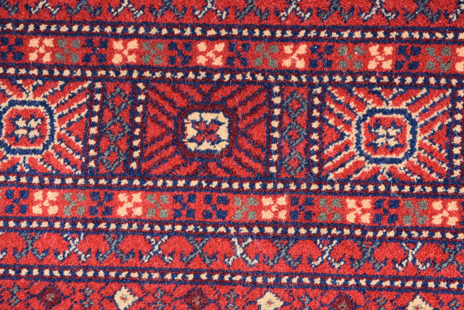 A Turkish Kirman rug 297 x 201 cm - Image 15 of 16