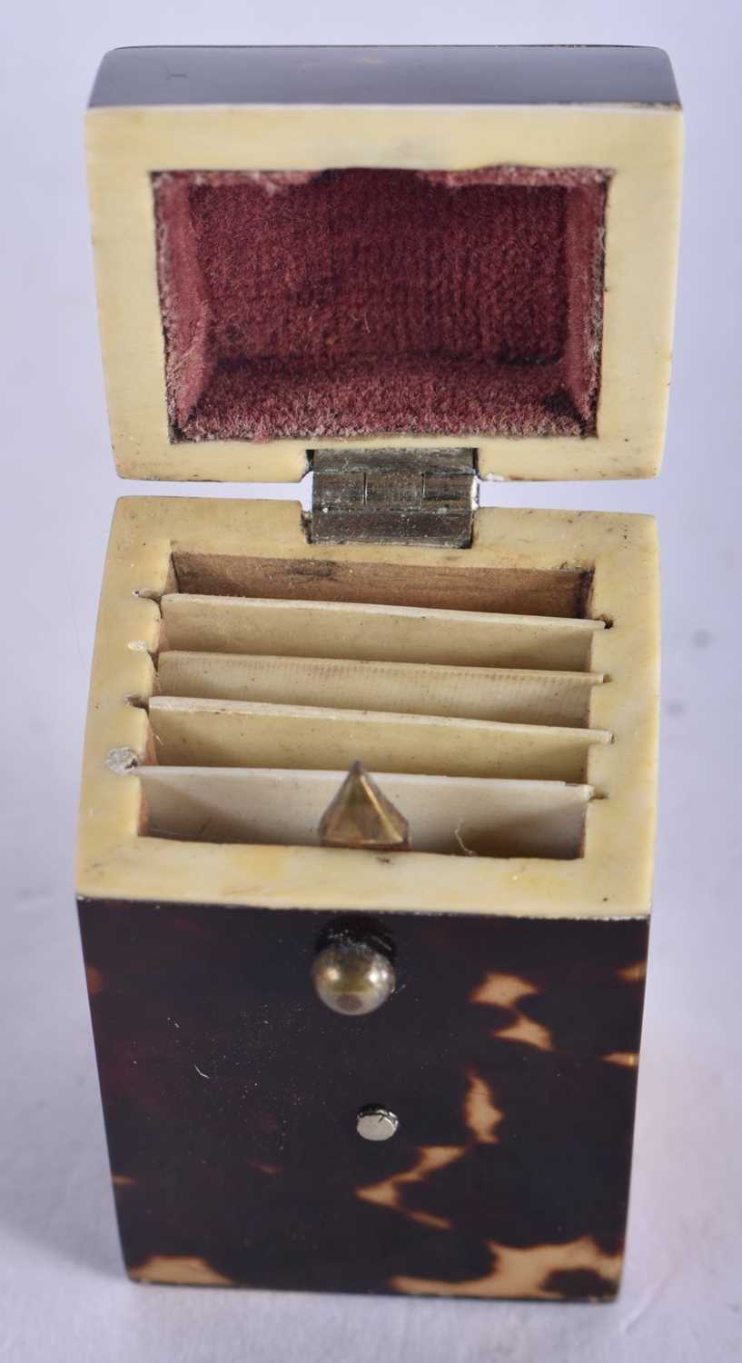 A Georgian Tortoiseshell Lidded Needle Box with Bone fittings. Box 4.9cm x 2.4cm x 2.8 cm - Image 3 of 3