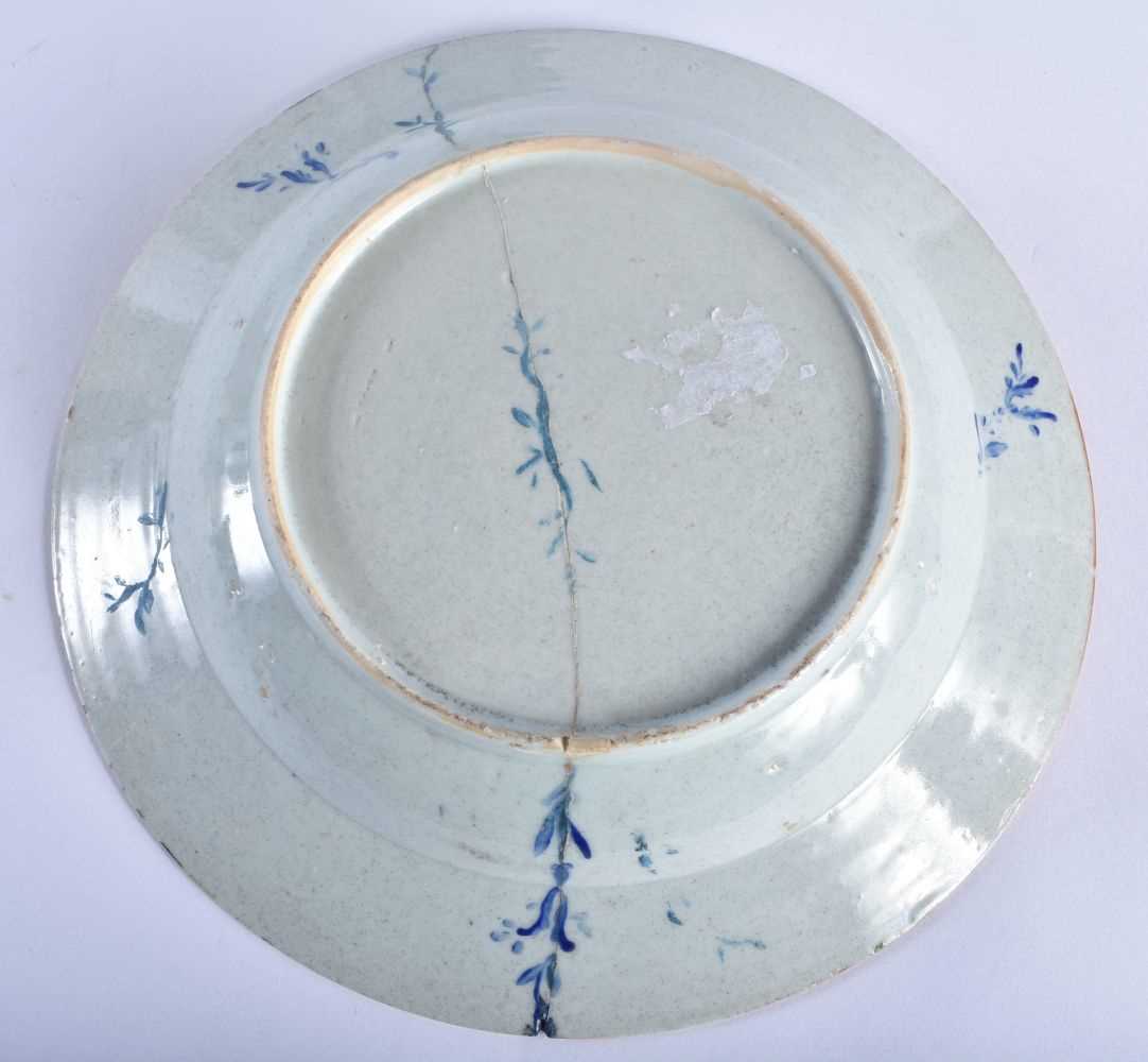 THREE 18TH CENTURY CHINESE FAMILLE ROSE PLATES Qianlong, painted with flowers. 23.5 cm diameter. ( - Image 3 of 6