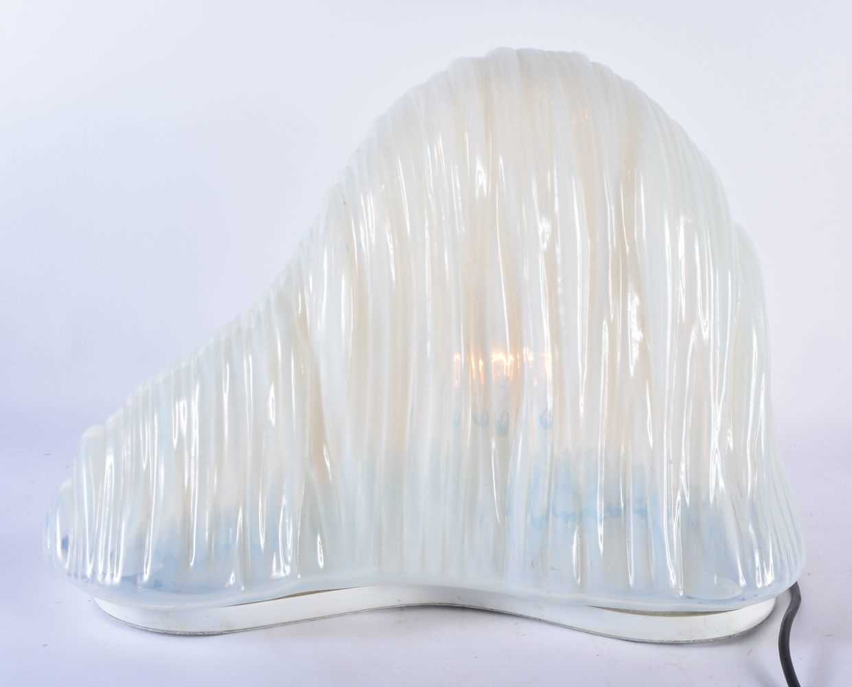 A LOVELY LARGE 1960S CARLO NASON MAZZEGA ICEBERG LAMP LT302 modelled upon a metal base and formed - Image 2 of 10