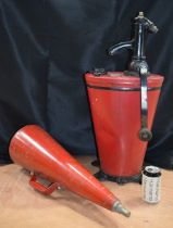 A Vintage Oil pump together with a vintage cone shaped fire extinguisher 66 cm. (2)