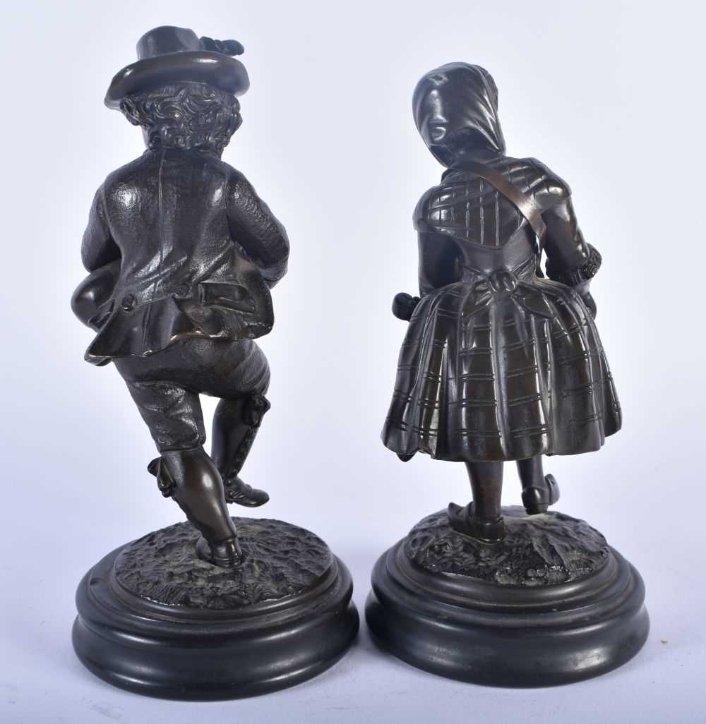 A PAIR OF 19TH CENTURY EUROPEAN BRONZE FIGURES OF A BOY AND GIRL modelled as musicians. 17 cm high. - Image 5 of 6