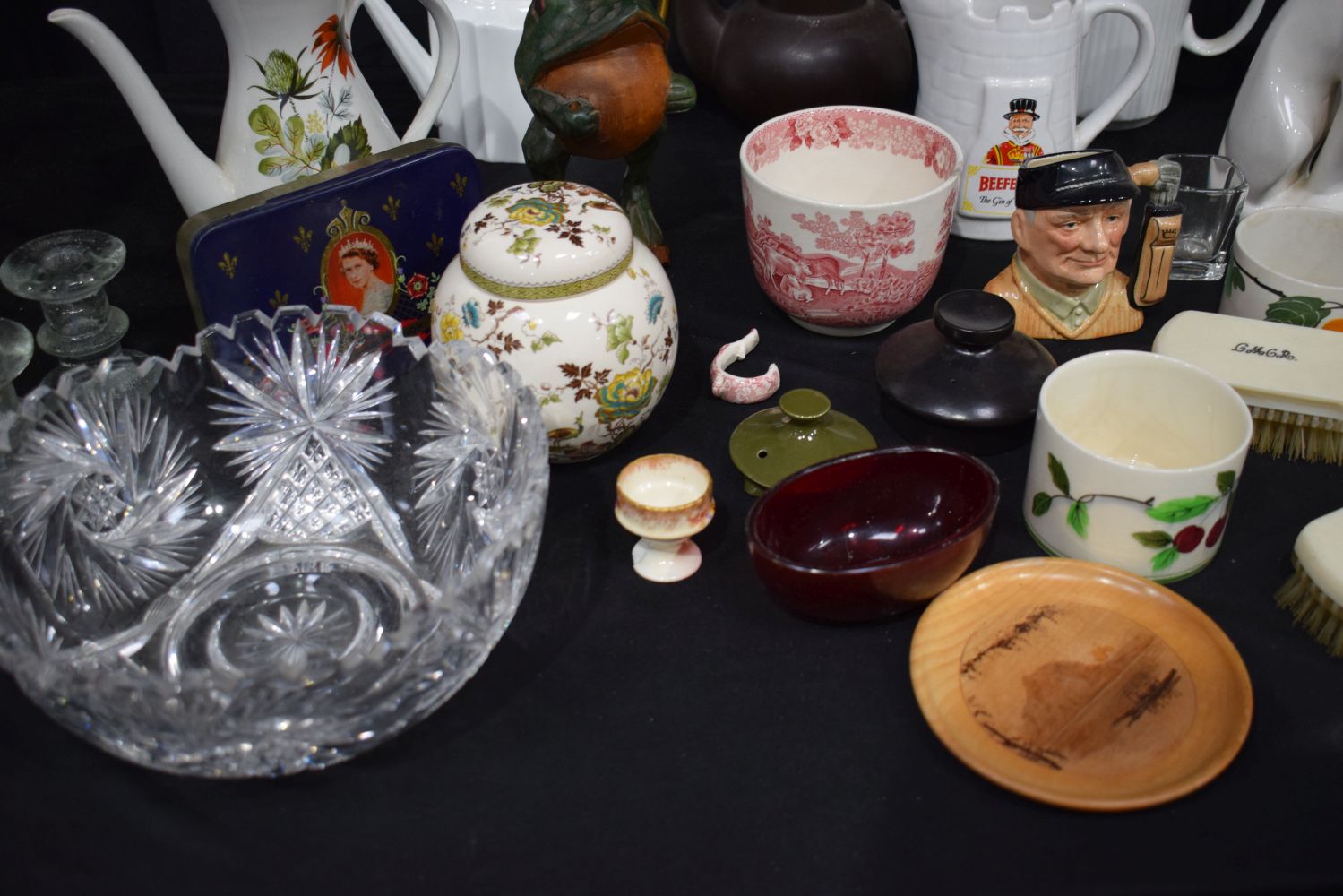 A collection of Glass and Ceramics etc (Qty). - Image 12 of 12