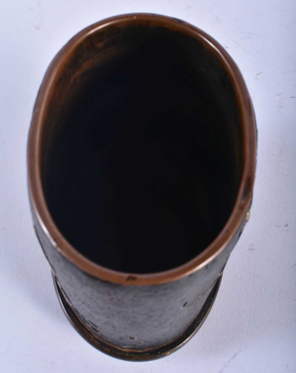 A LOVELY 19TH CENTURY JAPANESE MEIJI PERIOD IRON BRONZE AND SHAKUDO ONLAID BRUSH POT by Toshichika - Image 3 of 5