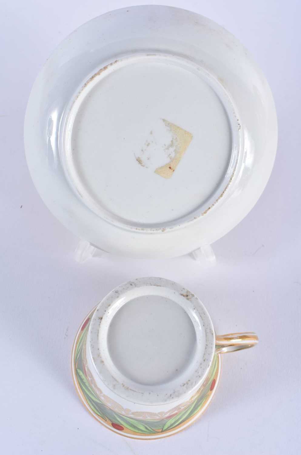 THREE EARLY 19TH CENTURY CHAMBERLAINS WORCESTER PORCELAIN CUPS AND SAUCERS painted with armorials - Image 4 of 31