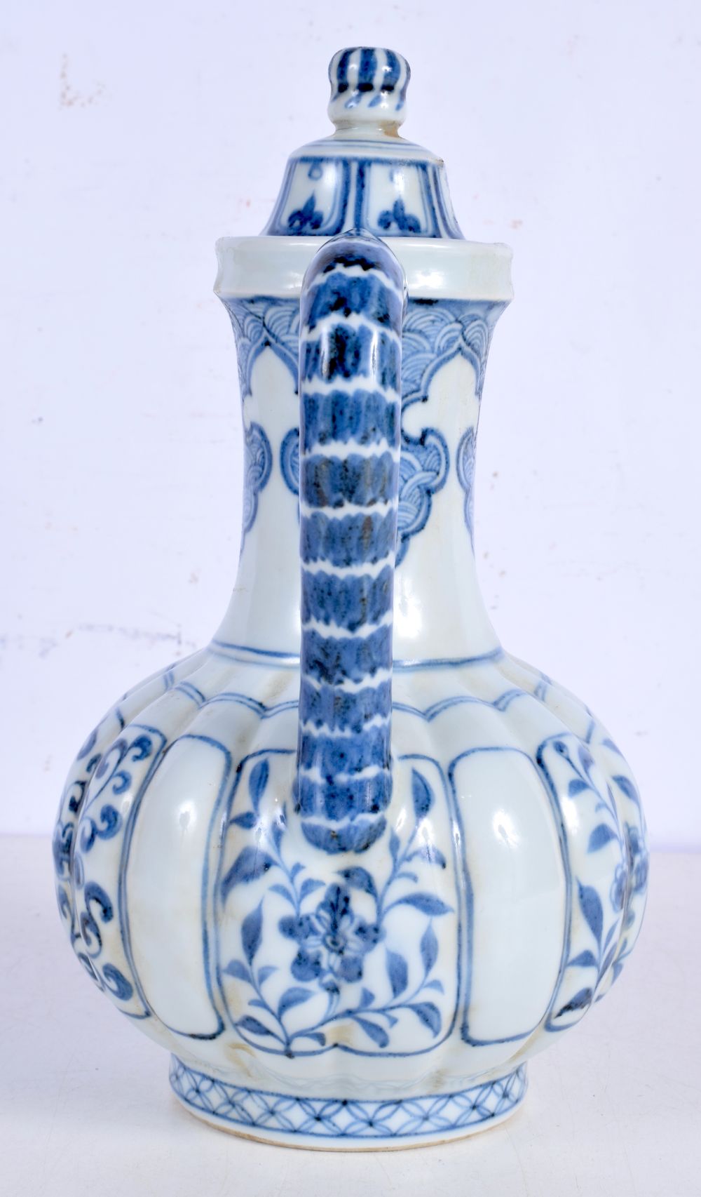 A Chinese porcelain blue and white ewer decorative with foliage 25 cm. - Image 7 of 10