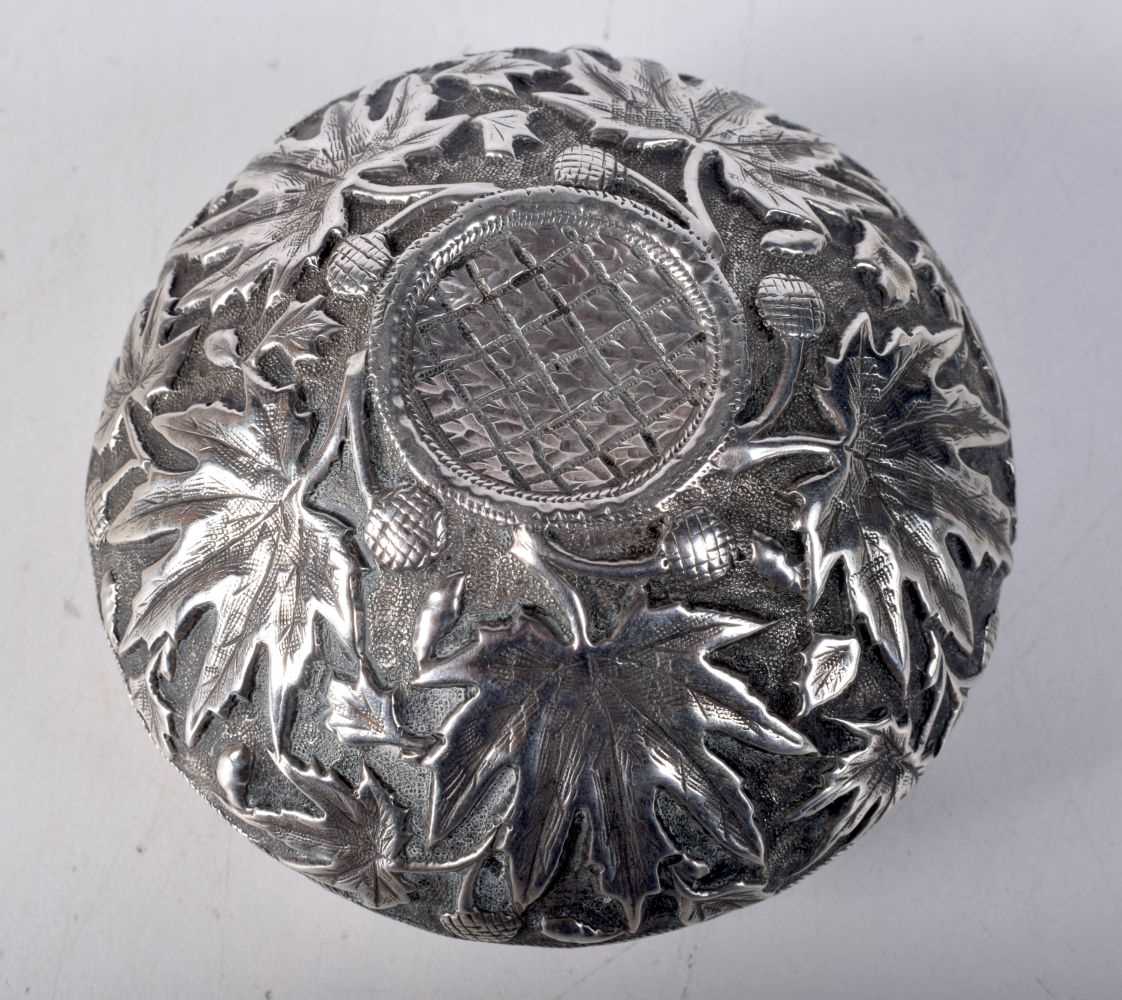 AN ANTIQUE INDIAN SILVER BOWL. 95 grams. 9.5 cm wide. - Image 2 of 3