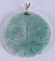 A 14CT GOLD CHINESE REPUBLICAN PERIOD JADEITE PENDANT. 22.3 grams. 5 cm diameter.