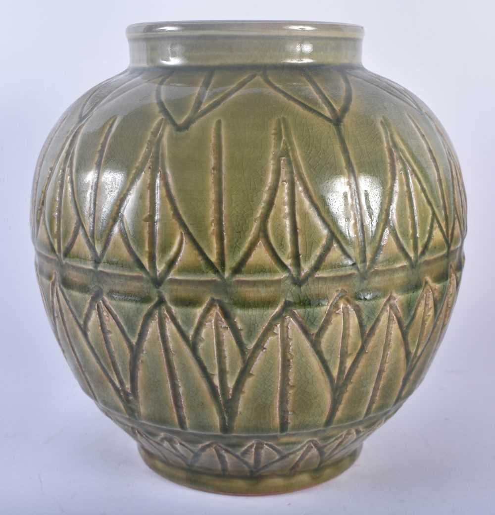 AN EARLY 20TH CENTURY CHINESE GREEN GLAZED STONEWARE JAR Late Qing/Republic. 24 cm x 19 cm. - Image 2 of 4