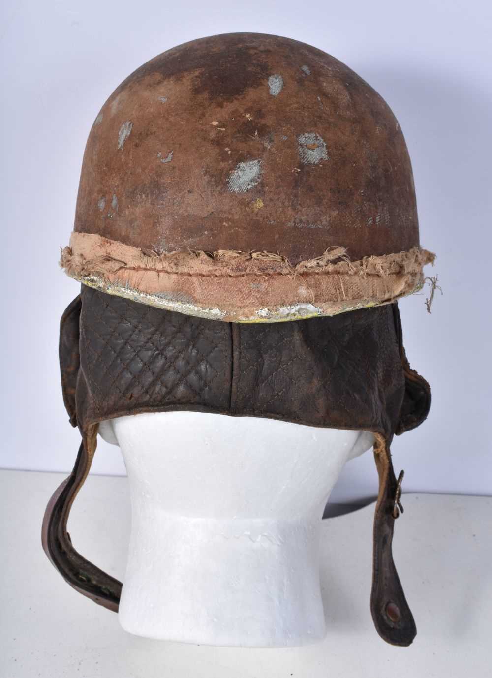 An antique Cromwell Flying helmet 14 x 25 cm. - Image 3 of 12