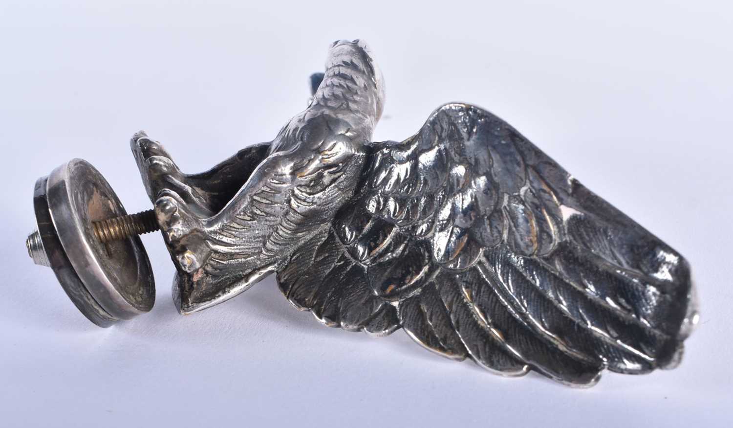 AN UNUSUAL SILVERED BRONZE EAGLE CAR MASCOT. 9 cm x 15 cm. - Image 2 of 4