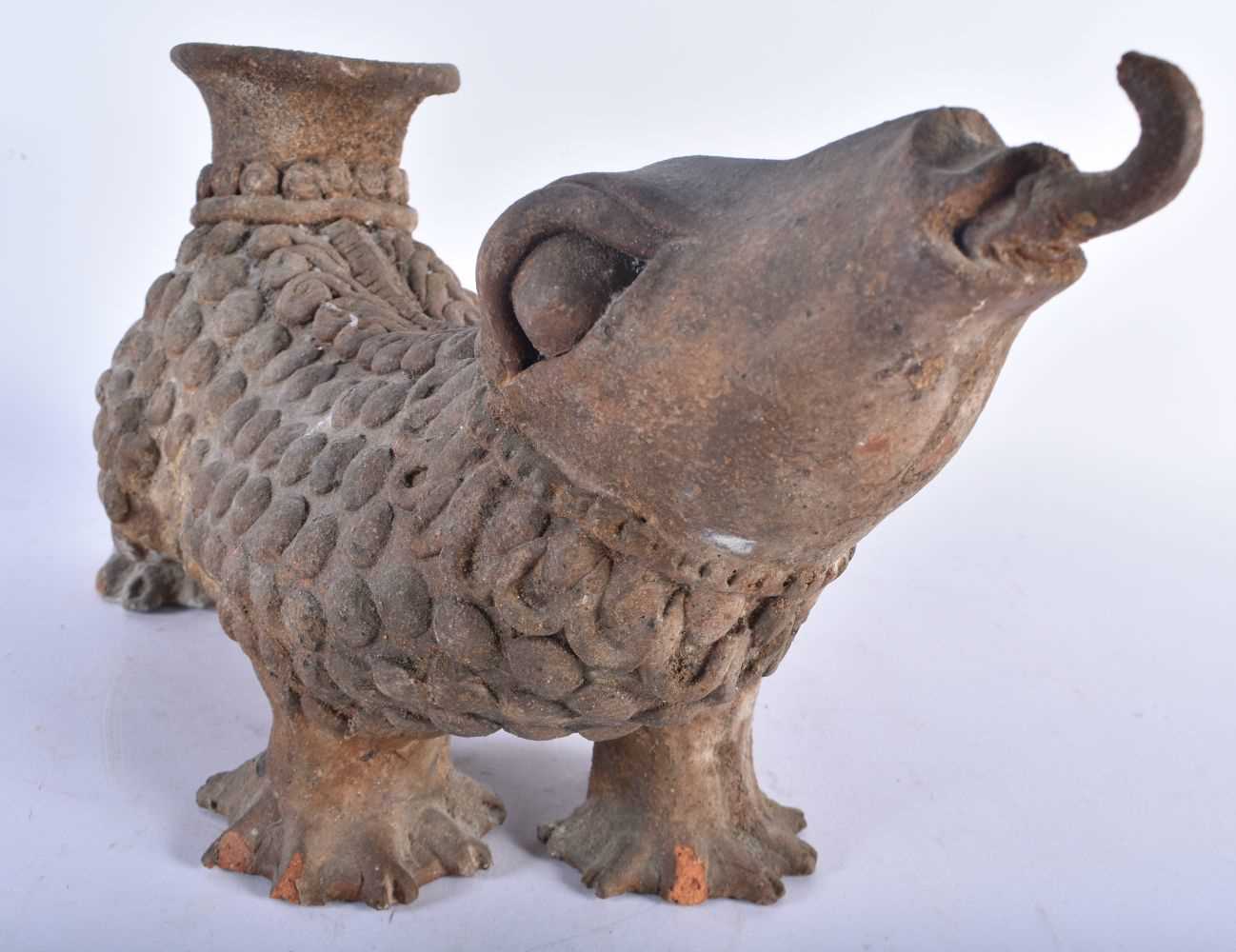 A LARGE POTTERY SOUTH AMERICAN TERRACOTTA ZOOMORPHIC VESSEL. 32 cm x 18cm. - Image 2 of 5