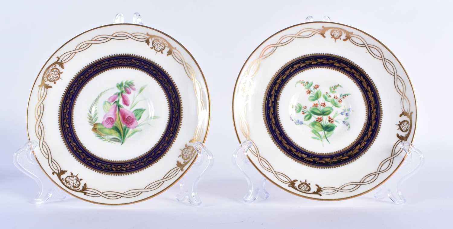 Mid 19th century Royal Worcester pair of rare pedestal cups and saucers painted with flowers in - Image 6 of 27